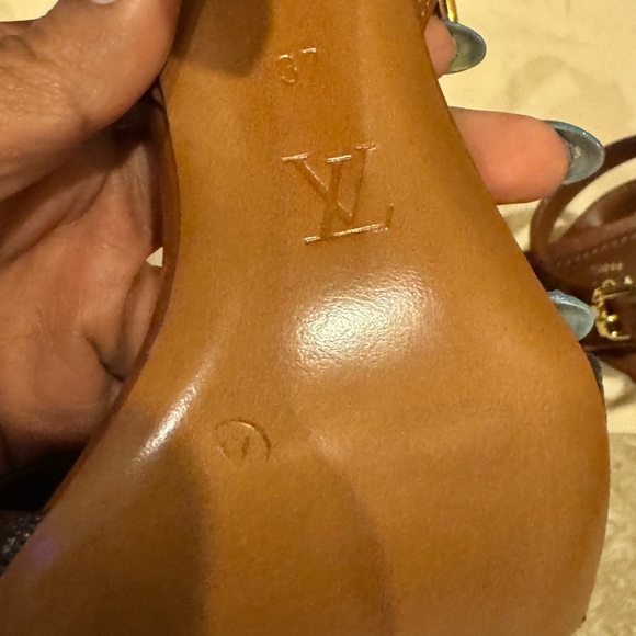 Louis Vuitton monogram sandals - Picture 6 of 8